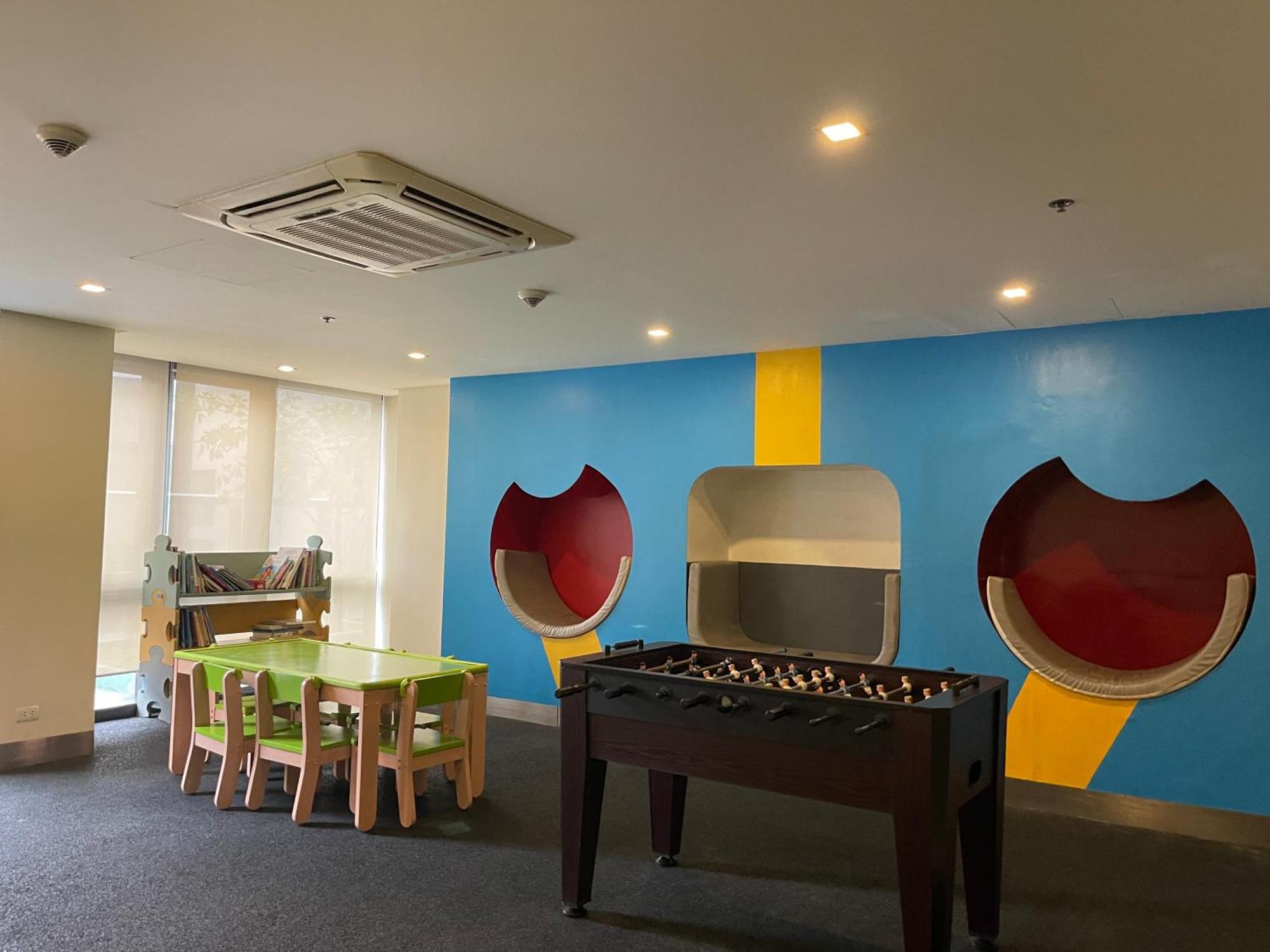 Family Staycation, Greenbelt Hamilton, Isabel'S Makati Rooms Макати Экстерьер фото